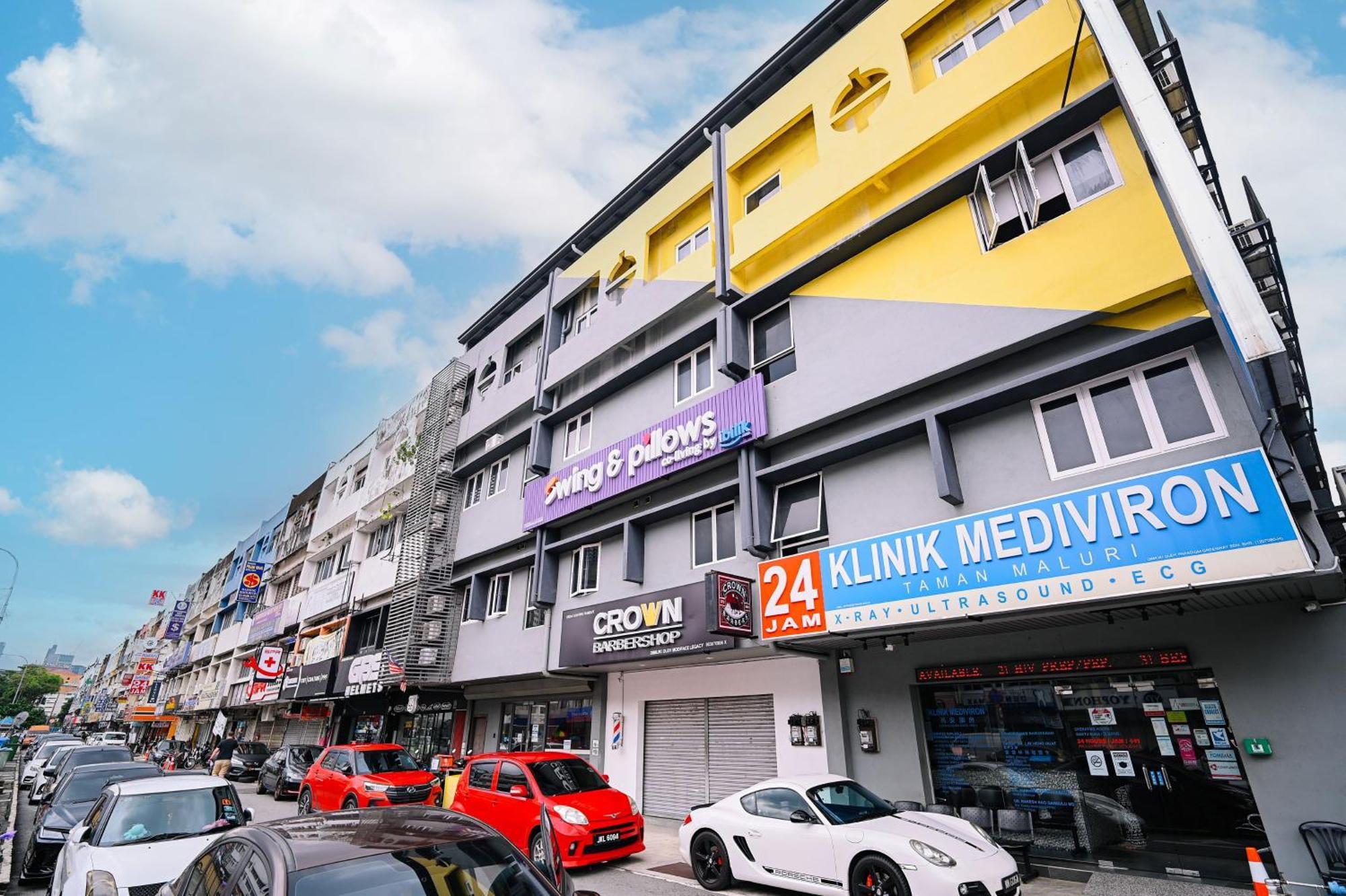 Swing & Pillows - Kl Cheras Maluri, Kuala Lumpur