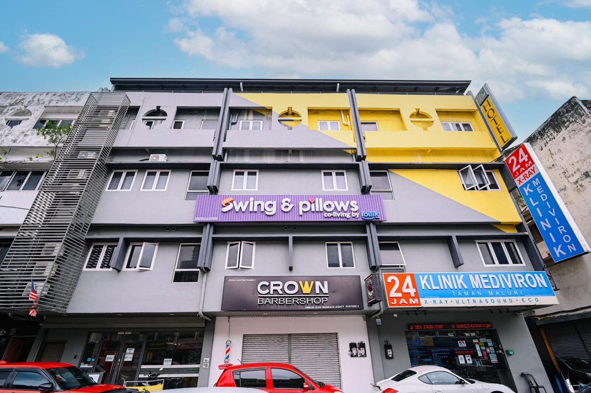 Swing & Pillows - Kl Cheras Maluri — Photos 1